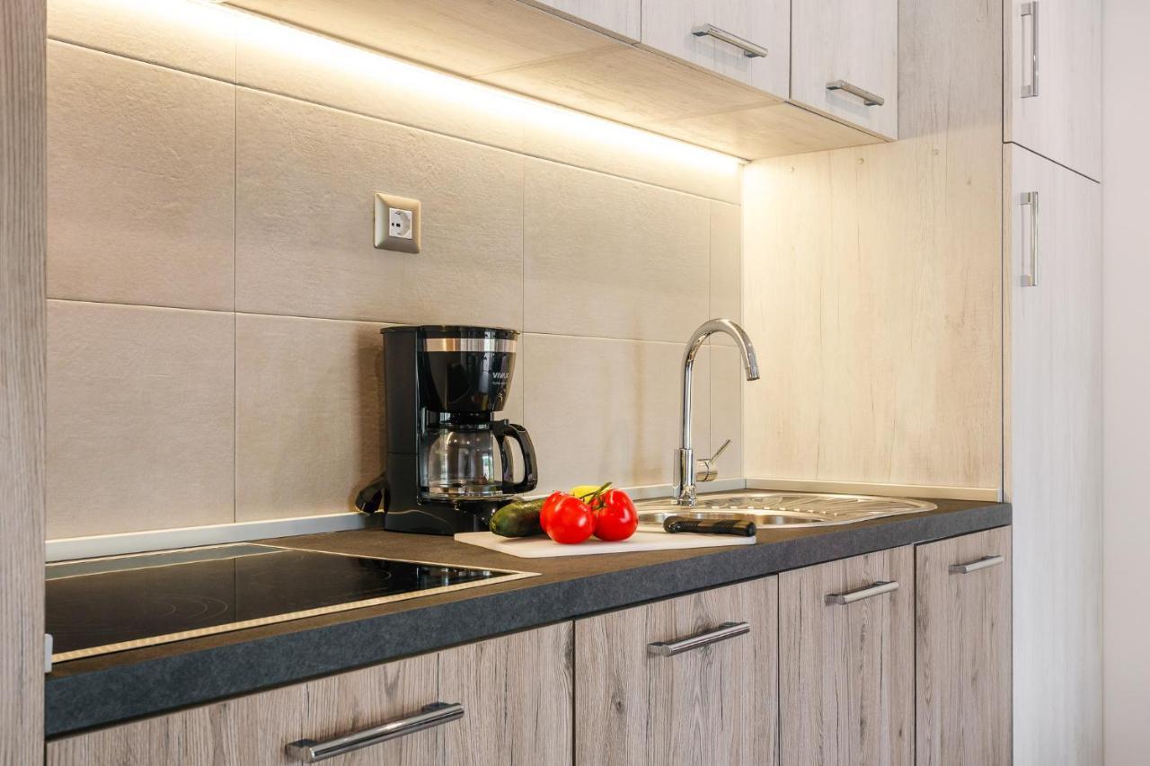 Premium Camping Homes Santa Marina, Lanterna Tar-Vabriga Exteriör bild