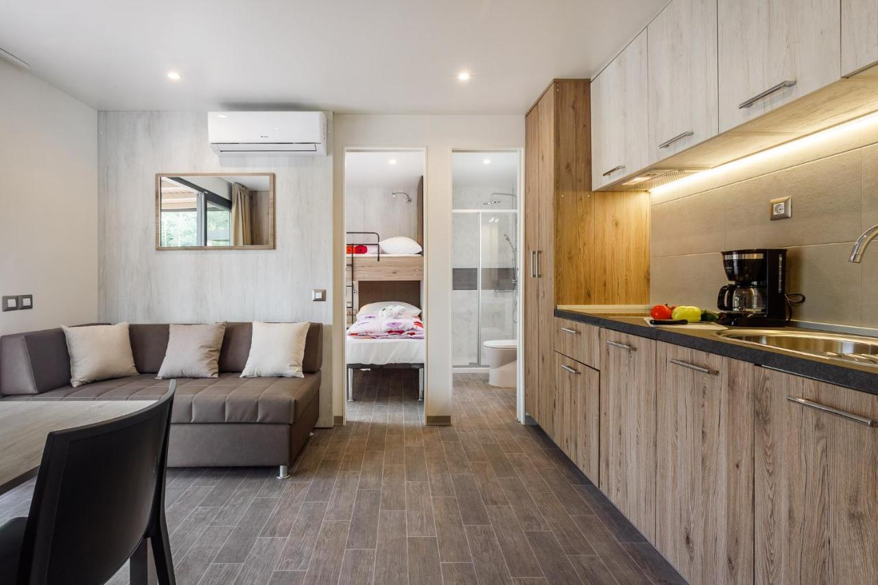 Premium Camping Homes Santa Marina, Lanterna Tar-Vabriga Exteriör bild